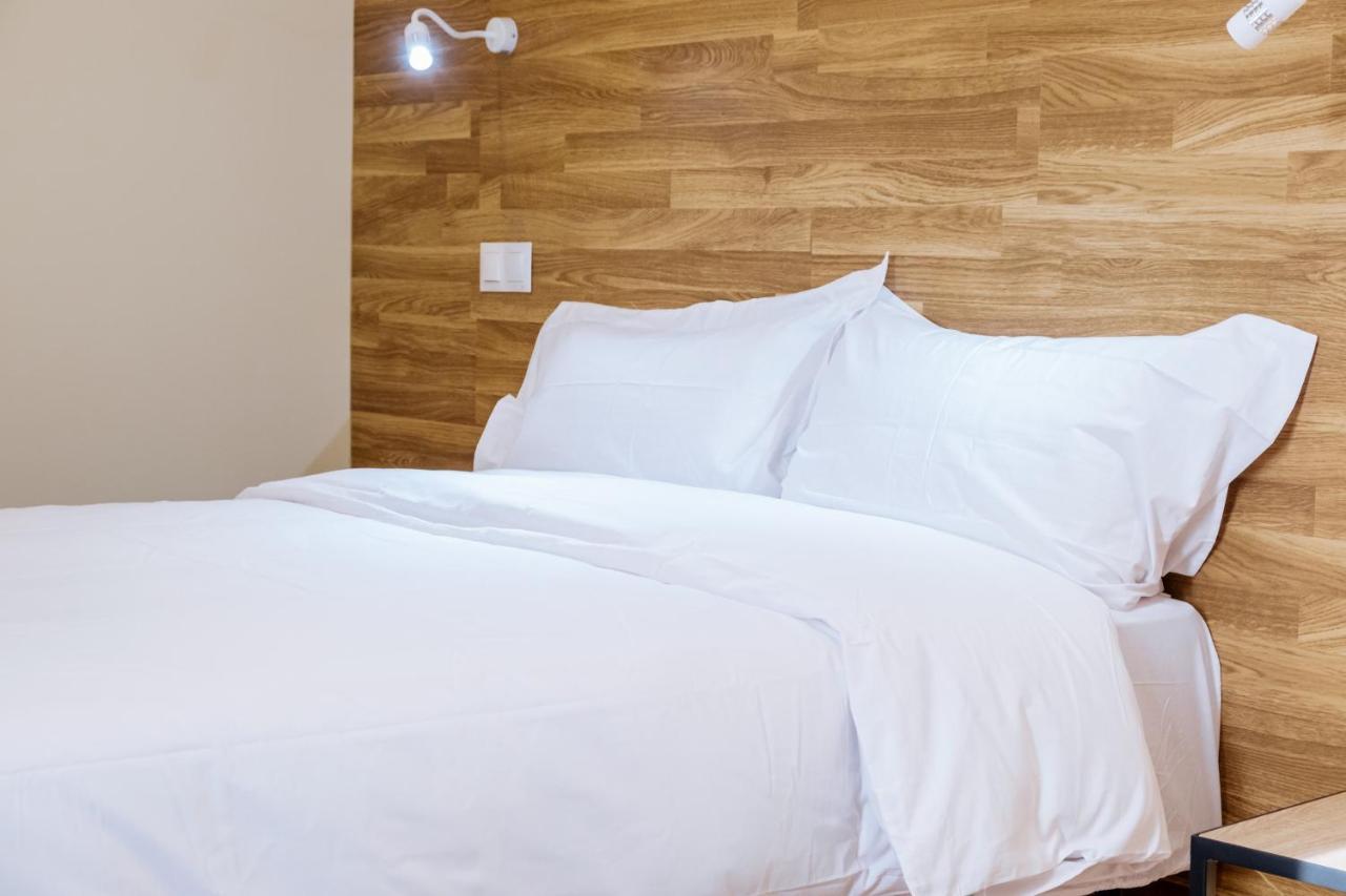 Apartahotel Golden Alcala 알칼라데에나레스 외부 사진