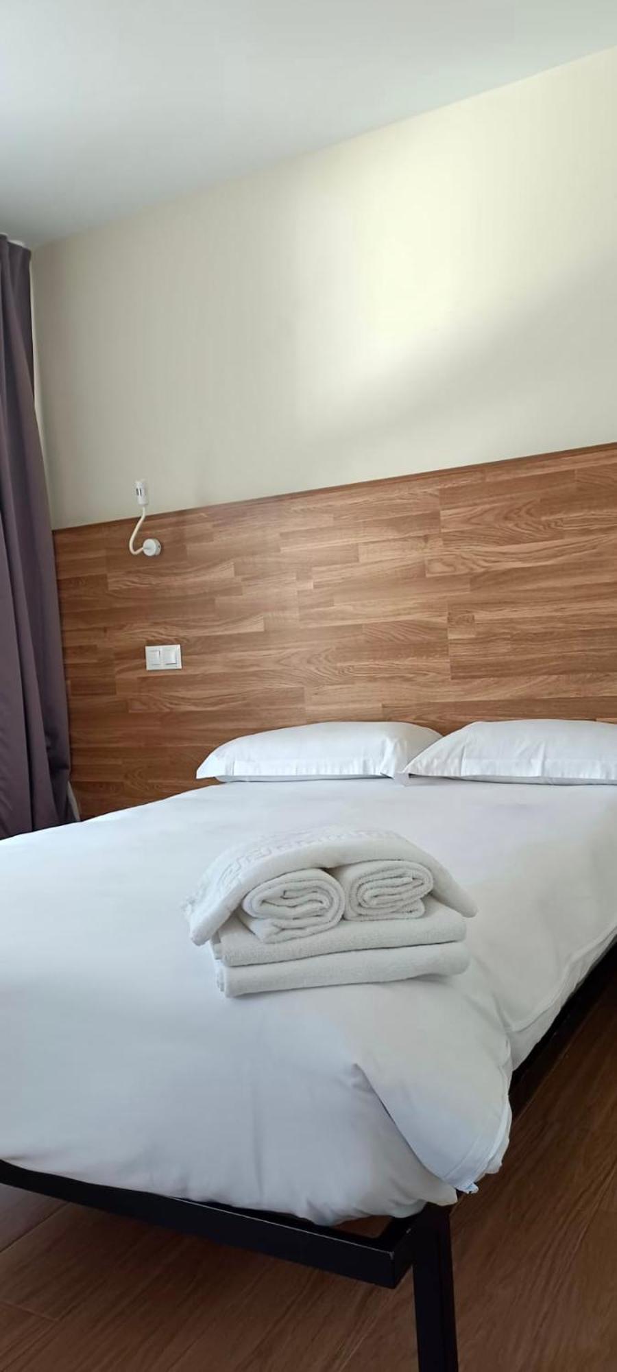 Apartahotel Golden Alcala 알칼라데에나레스 외부 사진